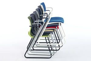 Gestapelt verbraucht der Nizza AL wenig Platz